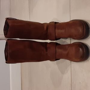 Born Boots